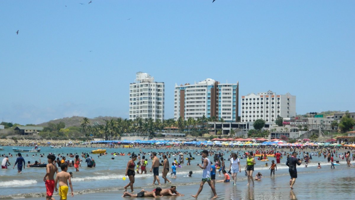 Playas. Los turistas sí se dieron tiempo para llegar a este sitio, así sea para no pernoctar.