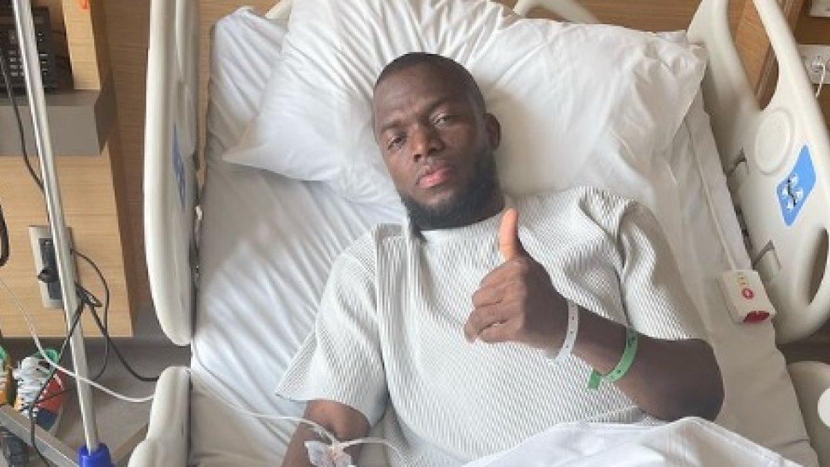El jugador se recupera en un hospital de Turquía donde fue monitoreado por 48 horas.