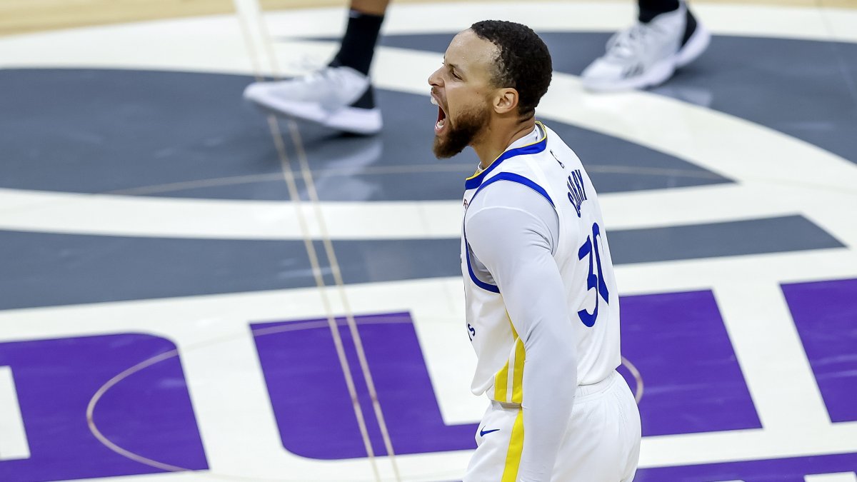 Curry es la clave de unos Warriors que ahora se  enfrentarán a los Lakers, un equipo con el que tienen un histórico de 11 partidos ganados frente a 35 victorias para los angelinos.