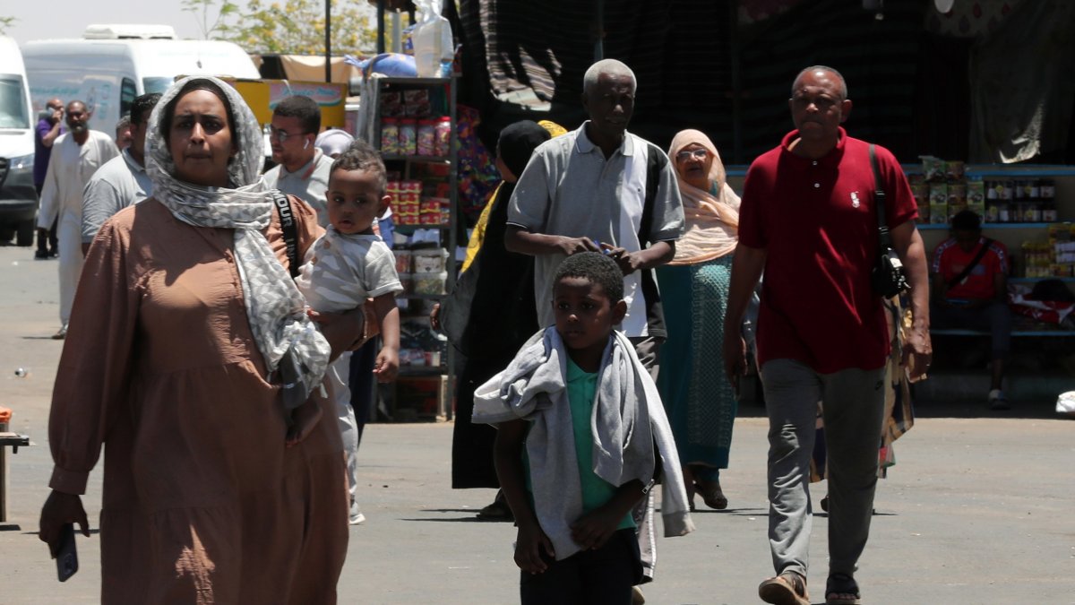 Imagen de 1 de mayo de sudaneses que huyen de Jartum.