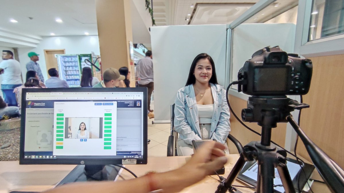 Con la atención del fin de semana el Registro Civil busca eliminar las largas filas de usuarios que solicitan el documento