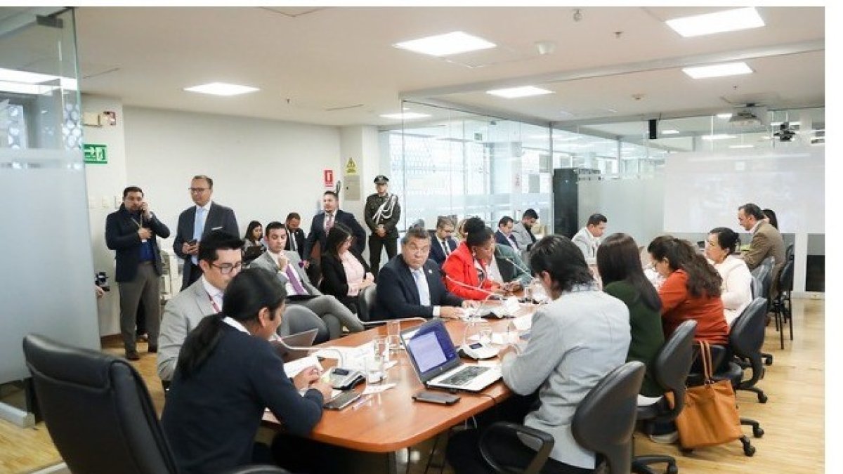 Documento. La Comisión preparará el informe respectivo.