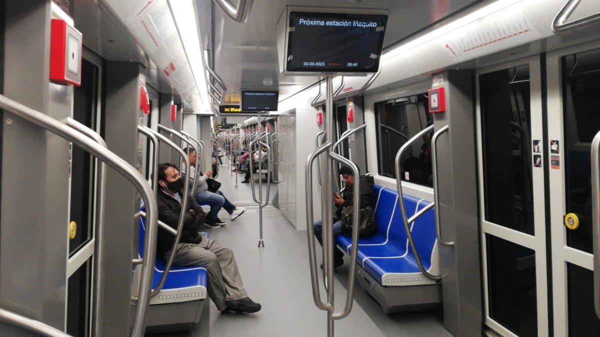 Normalidad. La mañana de este miércoles hubo mejor organización en el desplazamiento en el Metro.