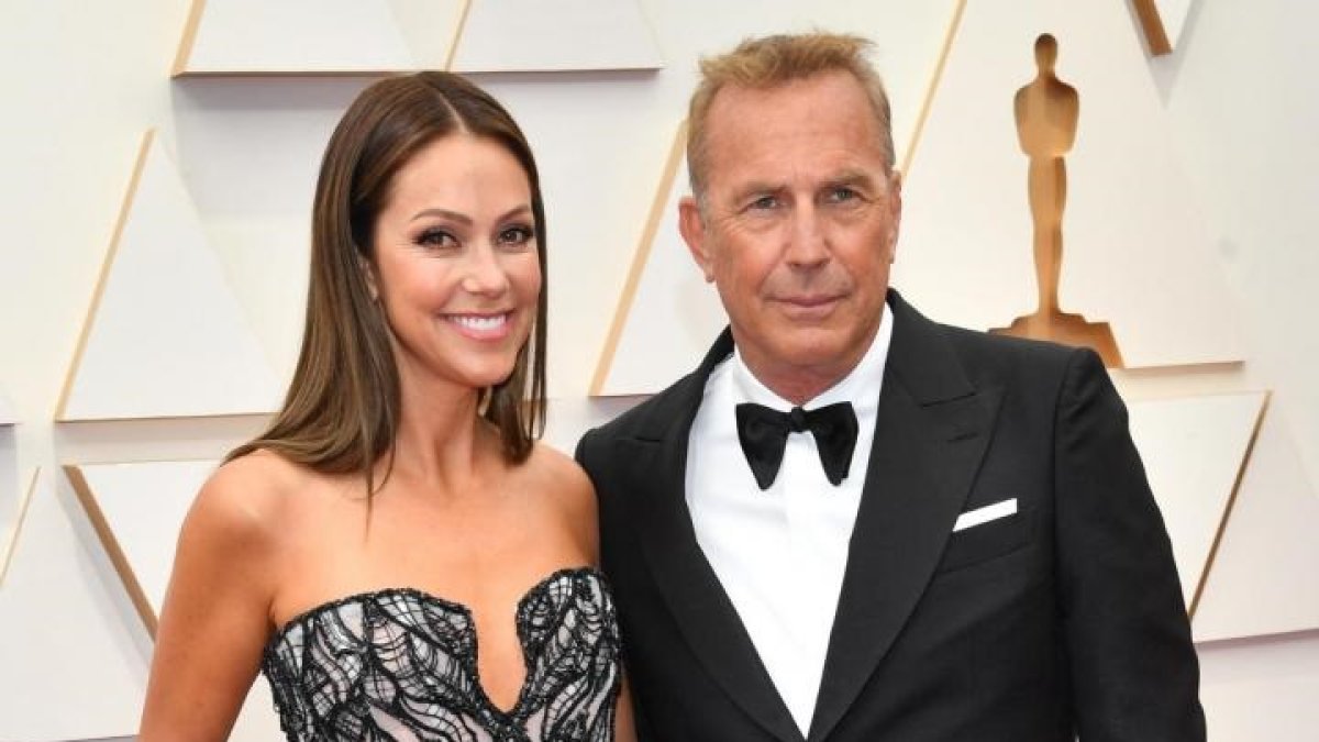 Kevin-Costner y Christine-Baumgartner.
