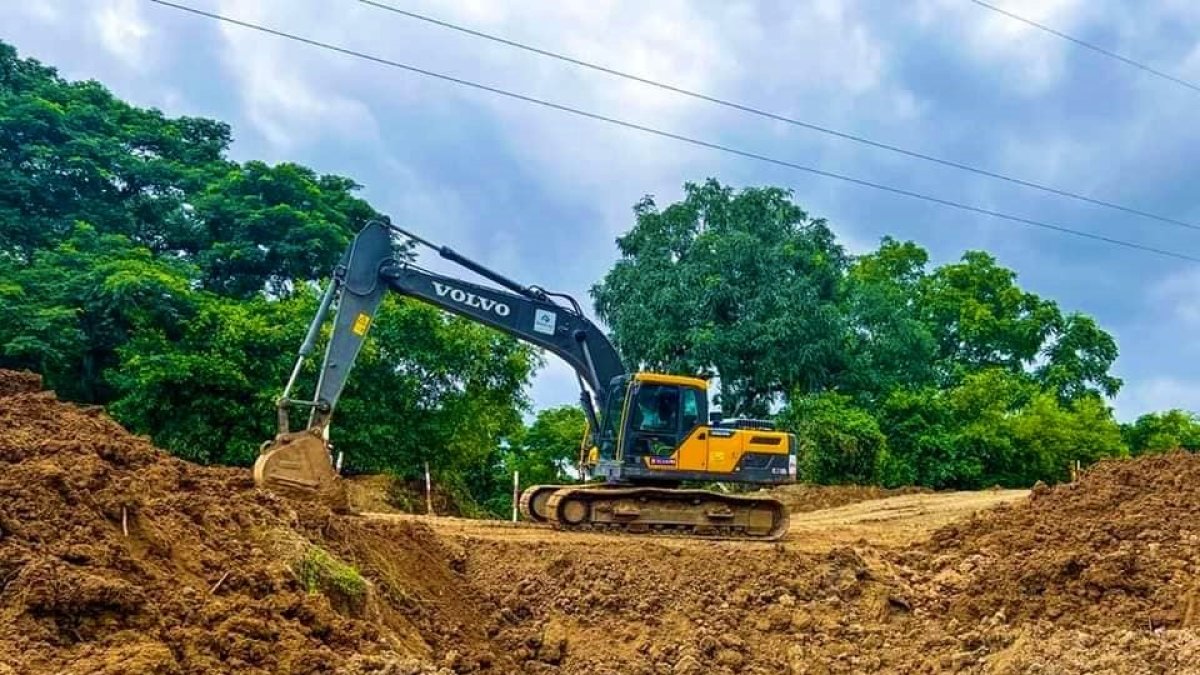 Trabajo. Esta es la obra que estuvo suspendida 2 meses.
