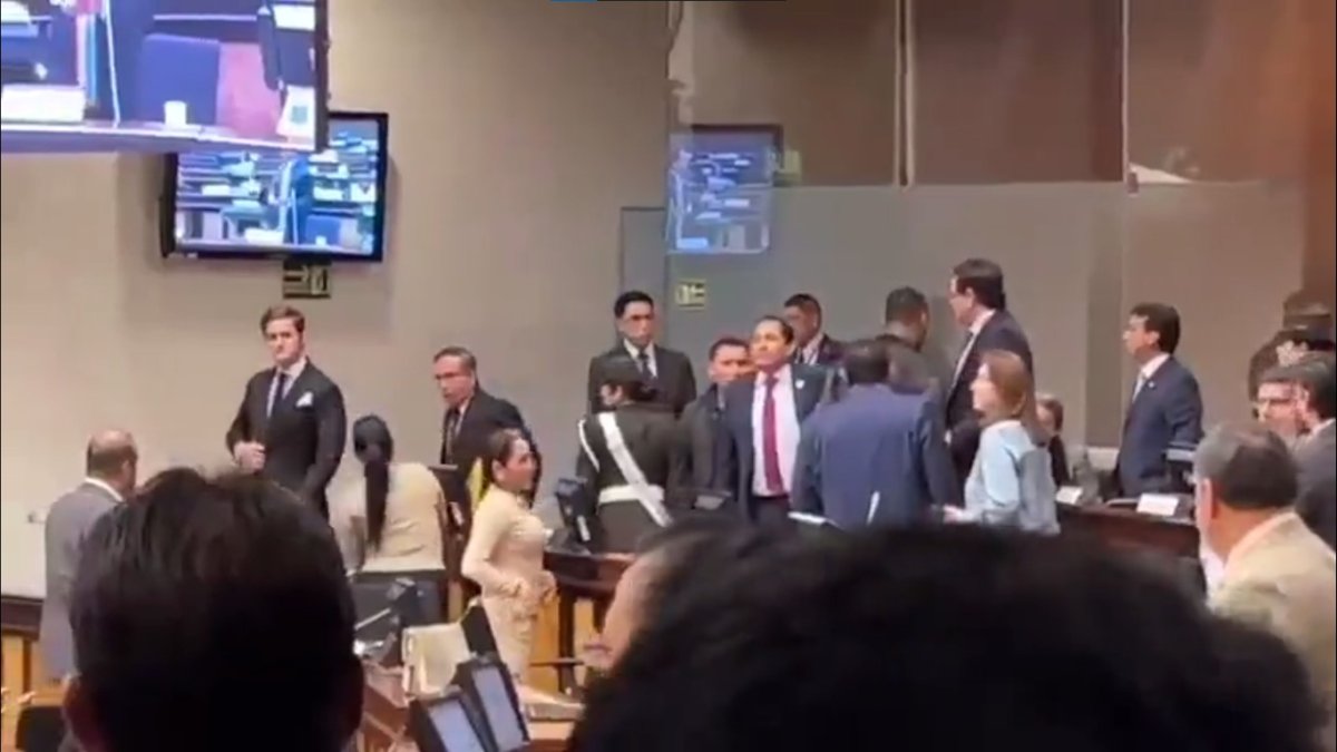 El altercado distrajo a los asambleístas del debate sobre la Ley de Salud Mental.