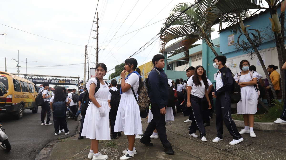 El colegio Veintiocho de Mayo de Guayaquil es uno de los más emblemáticos.