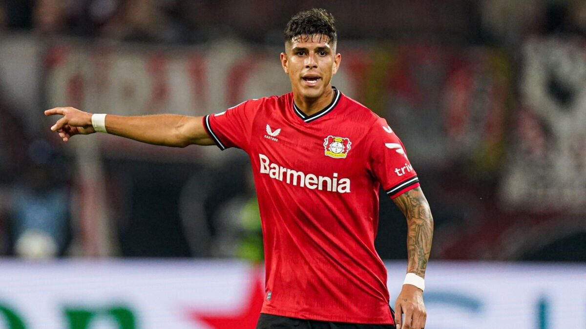 Hincapié fue titular en este partido y tuvo un rendimiento promedio.