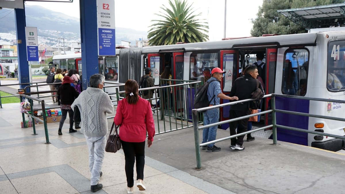 Menos afluencia de pasajeros en el sistema de transporte de superficie.