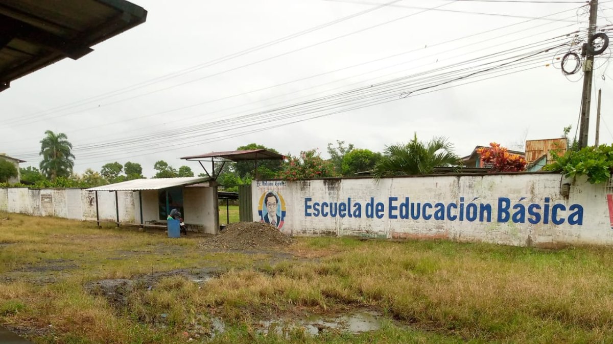 Una de las escuelas rurales del norte de la provincia de Los Ríos, con afectaciones por las lluvias.