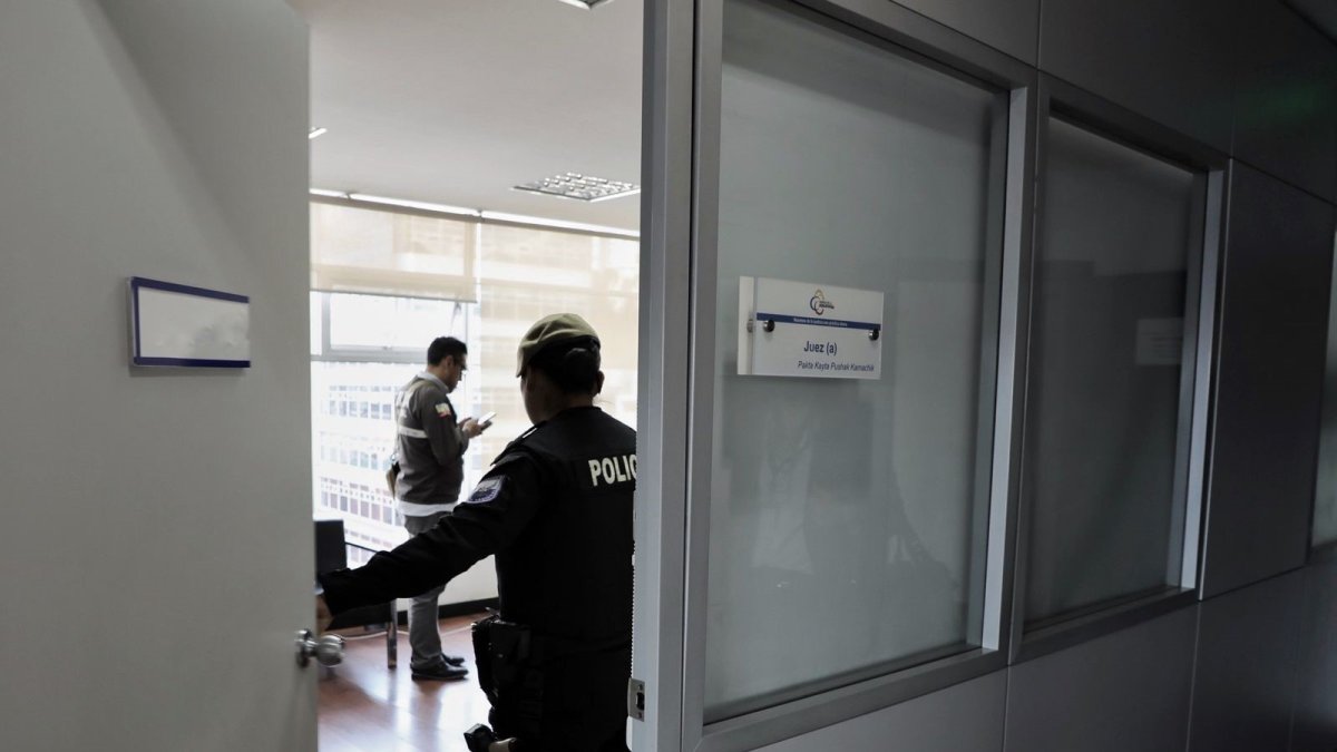 Diligencia. El miércoles se allanaron las oficinas del juez Fabián Fabara.