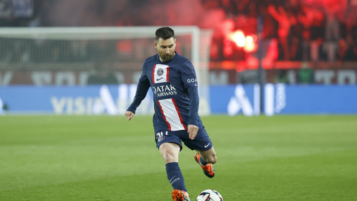 Según medios locales, Messi fue sancionado con dos semanas de inactividad. 