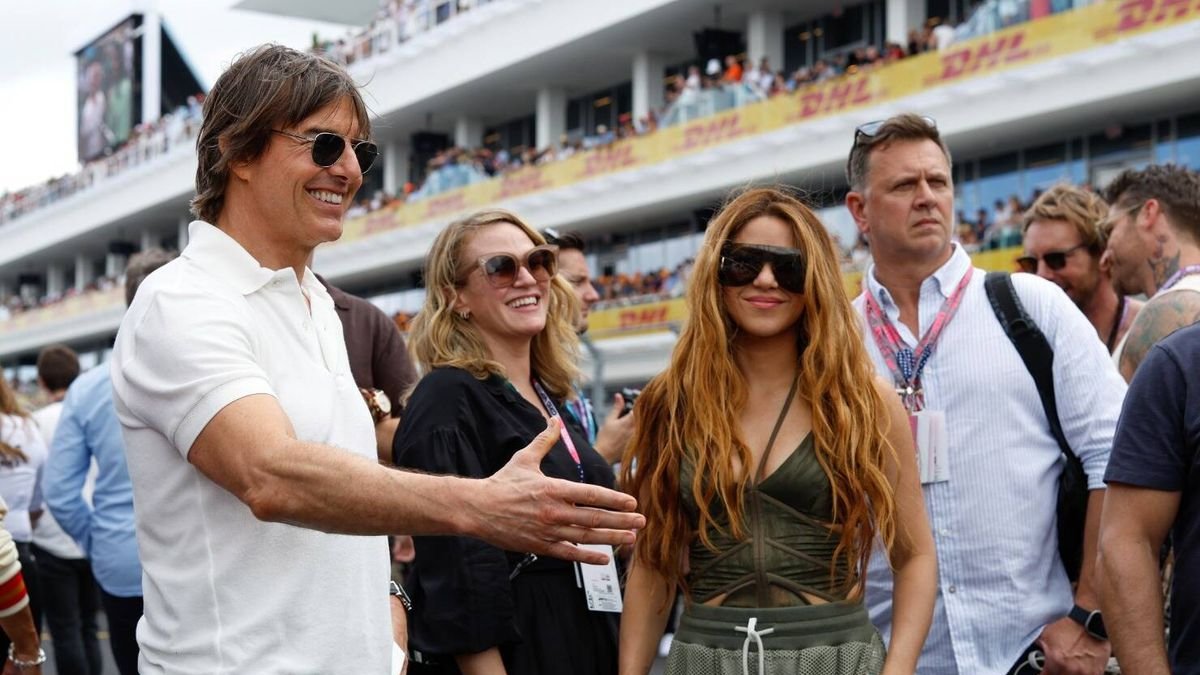 Shakira y Tom Cruise disfrutaron en el Gran Premio de Miami.