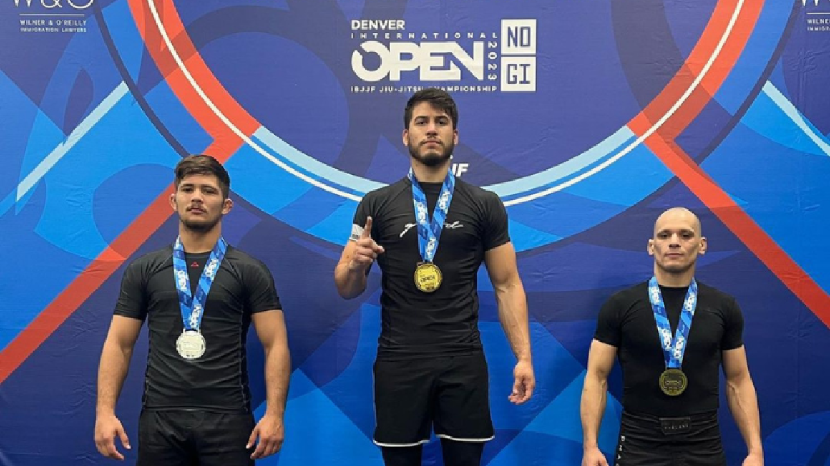 López se coronó campeón de peso medio en el torneo Denver International Open.