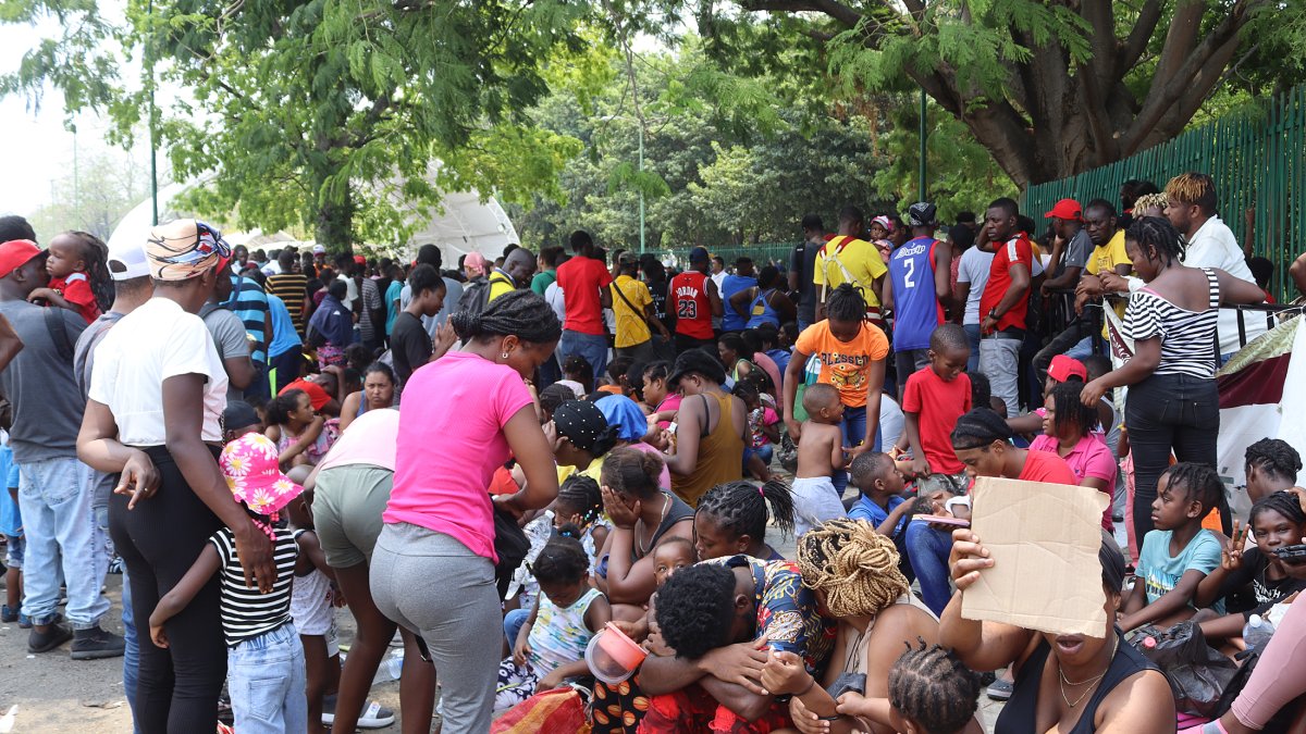  Una nueva ola de cerca de 5.000 migrantes de diversos países llegó este lunes a Chiapas, en la frontera sur de México, con la esperanza de cruzar a Estados Unidos.