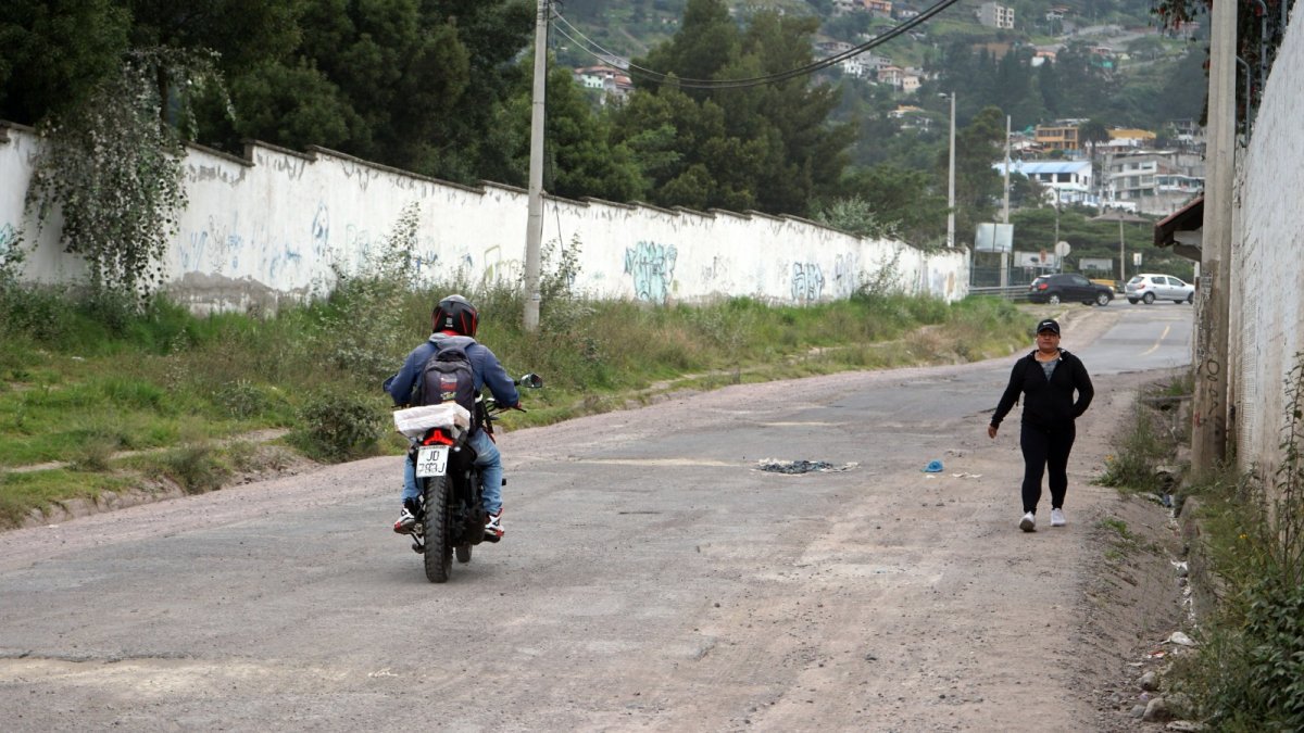 Gaspar de Carvajal. Esta es la avenida que no tiene veredas ni bordillos y está en pésimo estado