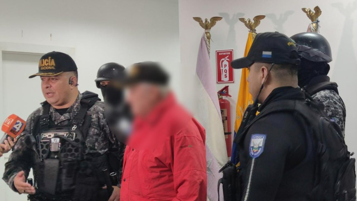 El hombre fue encontrado por agentes policiales y entregado a sus familiares