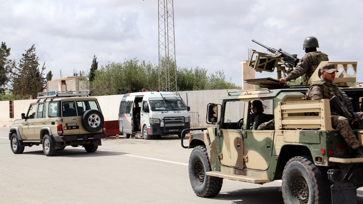 En 2002 esta sinagoga, la más antigua de la región del Magreb con 2.600 años de antigüedad, sufrió un atentado yihadista.