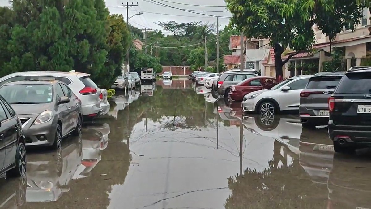 Muchas calles quedan completamente inundadas en La Puntilla