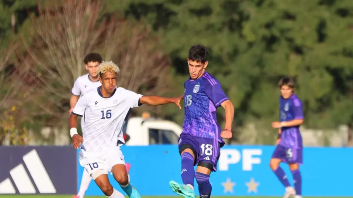 Argentina venció sin problema a Dominicana.