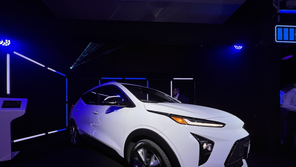 Chevrolet Bolt EUV es un vehículo tipo suv, 100 por ciento eléctrico.