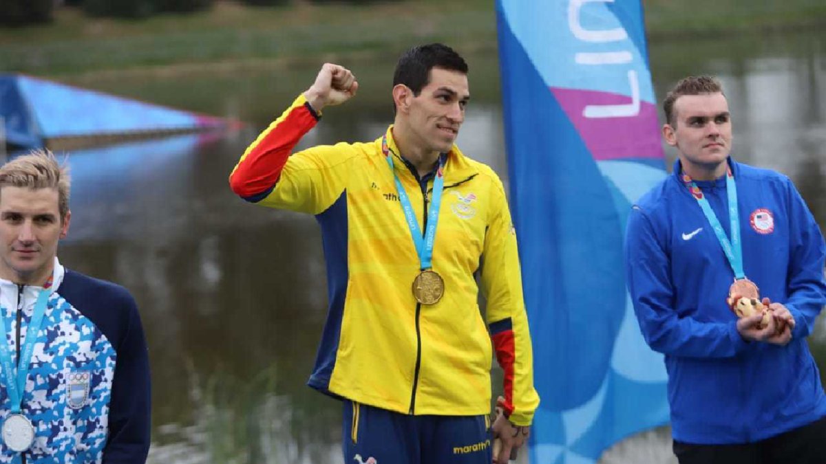 El cuencano lideró el podio de los Juegos de Lima 2010 al hacer una hora, 53 minutos y 46 segundos (1:53:46). Venció a competidores de Canadá y Estados Unidos.