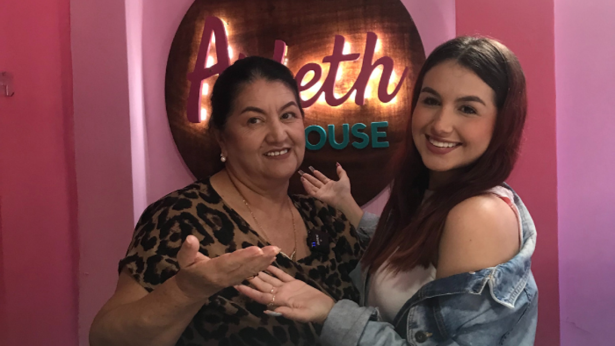 Arleth Pérez suma en YouTube más 100.000 suscriptores.