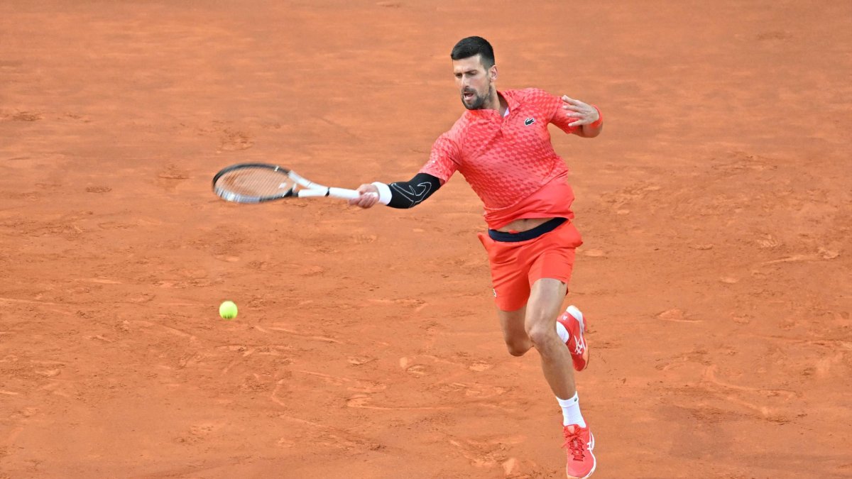 El serbio sufrió pero terminó avanzando en Roma.