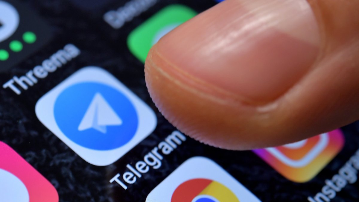 APP.- La aplicación del servicio de mensajería por internet Telegram en un teléfono móvil.