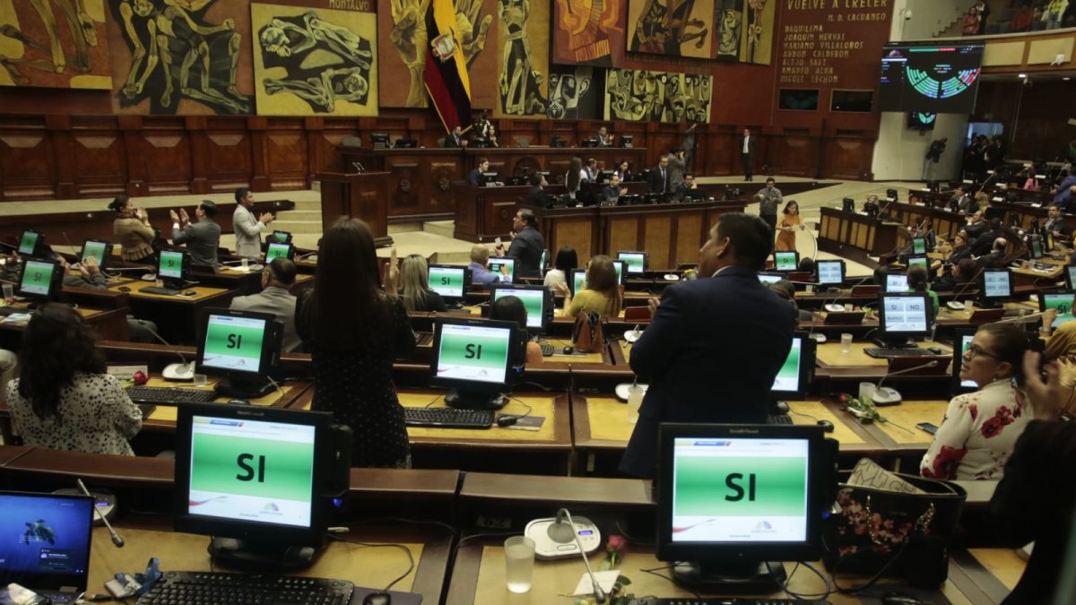 Foto de Archivo de una votación de los legisladores de la disuelta Asamblea Nacional .