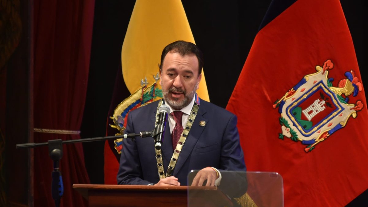 “El reto no es armar a la ciudadanía sino desarmar a la delincuencia”, señaló Muñoz.