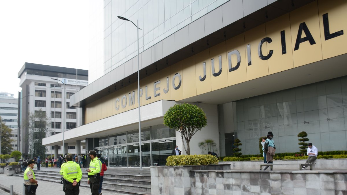 La diligencia se realiza en la sala 206 del Complejo Judicial Norte.