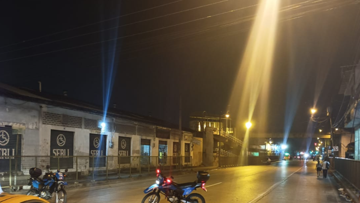 Agentes policiales y de tránsito llegaron al sitio luego del ataque