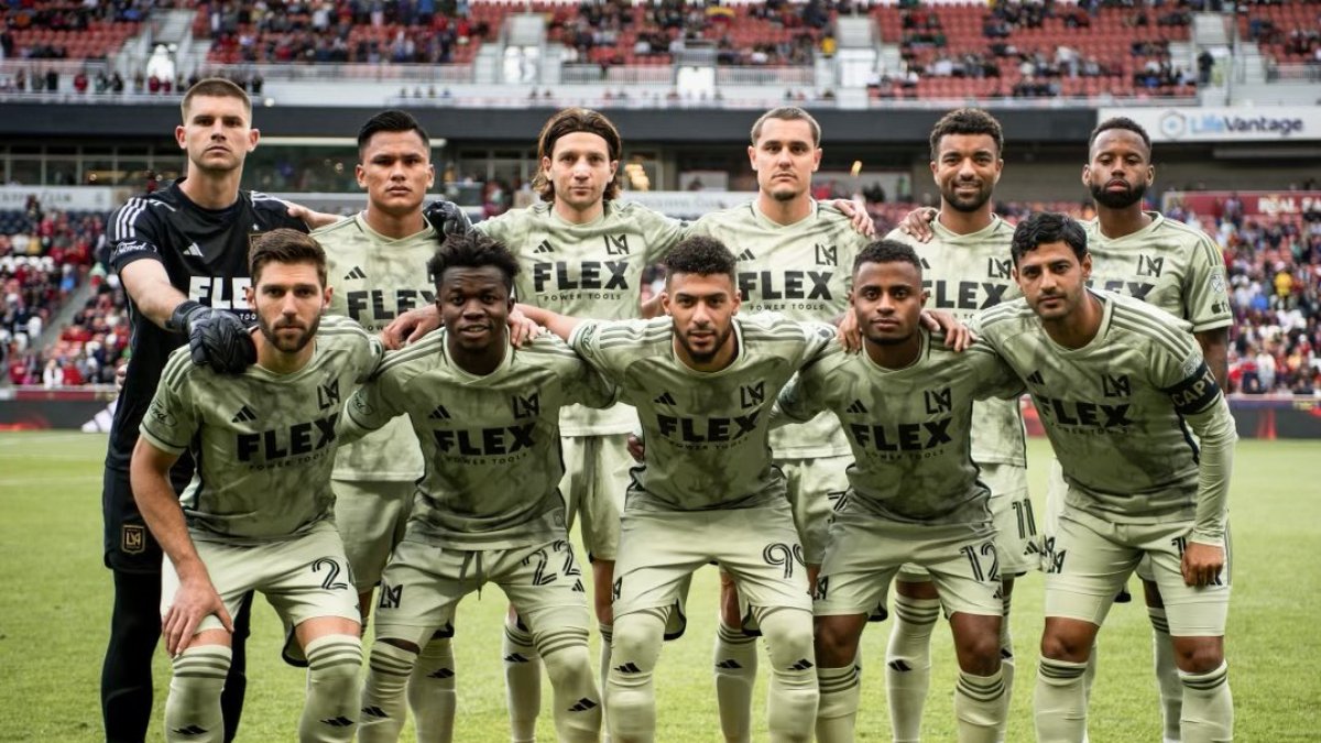 Palacios fue titular y jugó los 90 minutos.