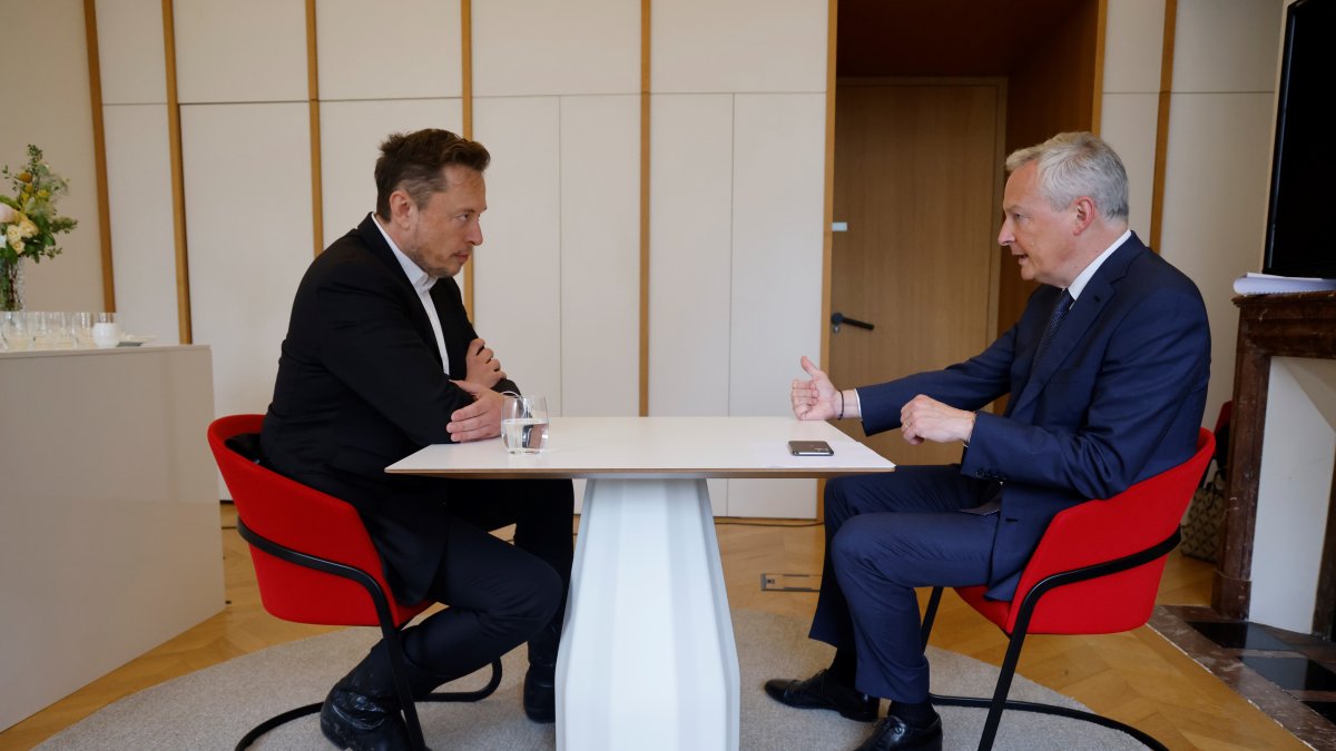 Reunión.- Elon Musk (izquierda) asistió al Choose France