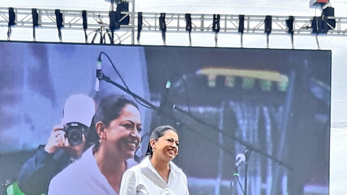 La prefecta ofreció atención integral a mujeres víctimas de violencia machista.