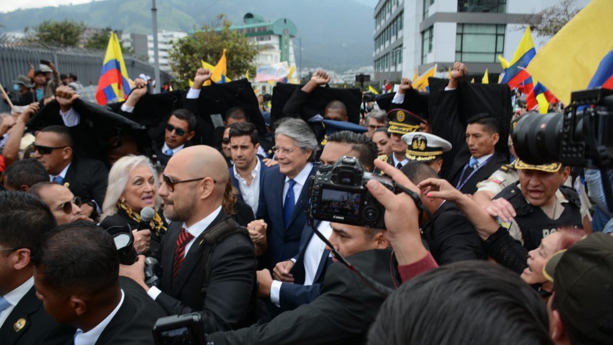 Guillermo en su llegada a la Asamblea Nacional.