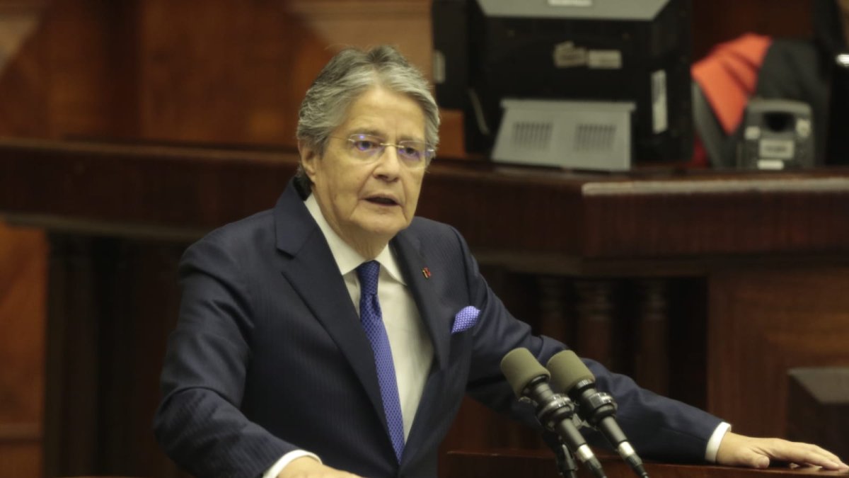 Guillermo Lasso inicia su comparecencia.