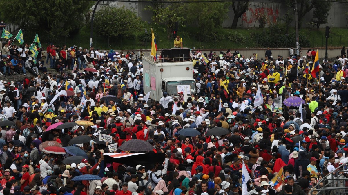 Quienes asistieron vieron la ponencia del presidente Lasso a través de pantallas gigantes