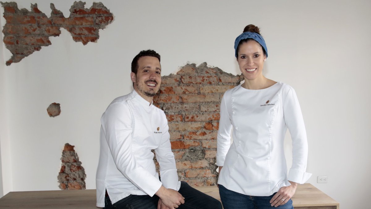 Chef. Carolina Sánchez junto a su esposo, Iñaki Murua, en la construcción de su restaurante Kriollo.