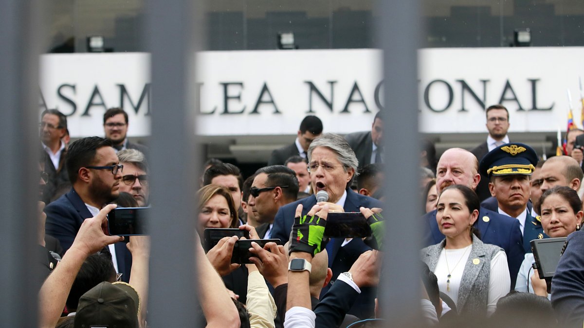EL PRESIDENTE DE LA REPUBLICA, GUILLERMO LASSO, LLEGA A LA ASAMBLEA NACIONAL PARA SU DEFENSA EN EL JUCIO POLITICO, EL 16 DE MAYO.
