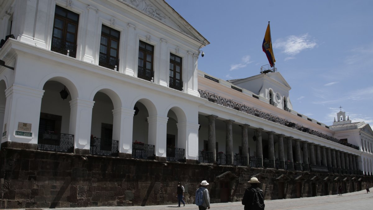 Al menos seis nombres ya suenan para la carrera electoral al Palacio de Carondelet.