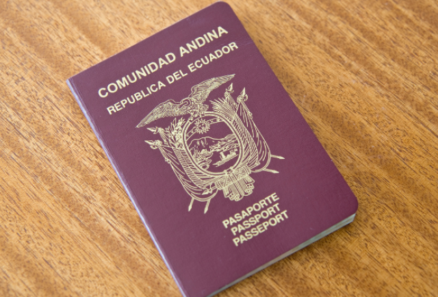 ¿Qué se necesita para sacar el pasaporte por primera vez en Ecuador?