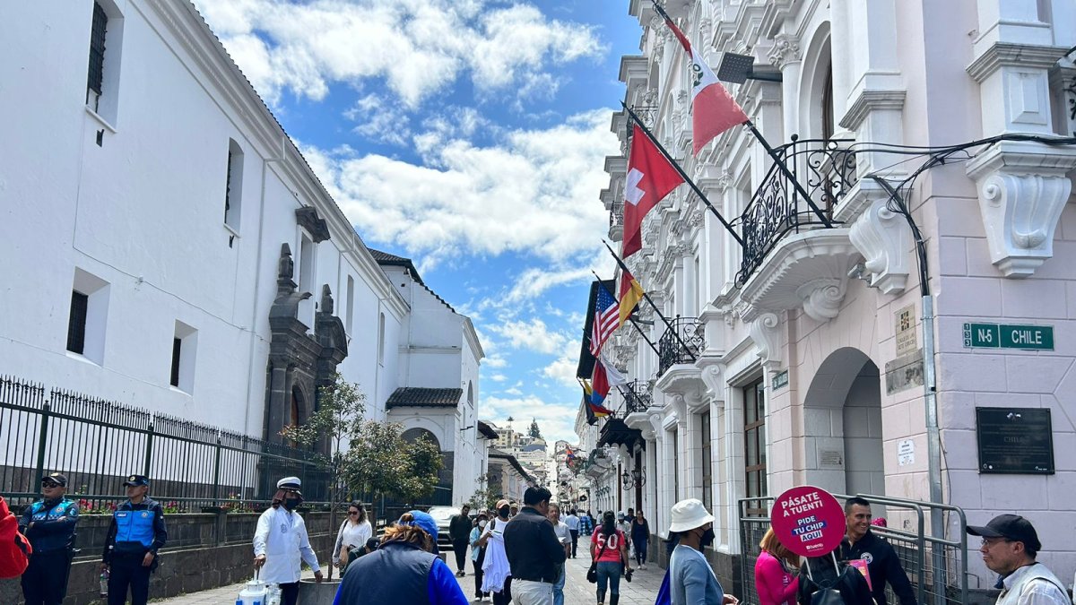 Muerte cruzada: relativa calma en Ecuador tras las disolución de la Asamblea.