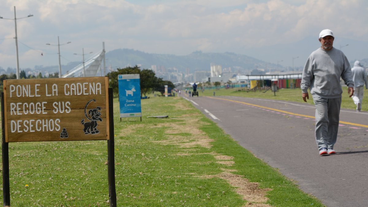 Los quiteños se quejan del mal estado del parque Bicentenario