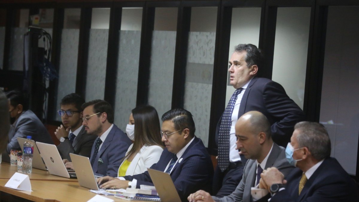 Defensa. Abogados de los procesados durante la audiencia preparatoria de juicio.