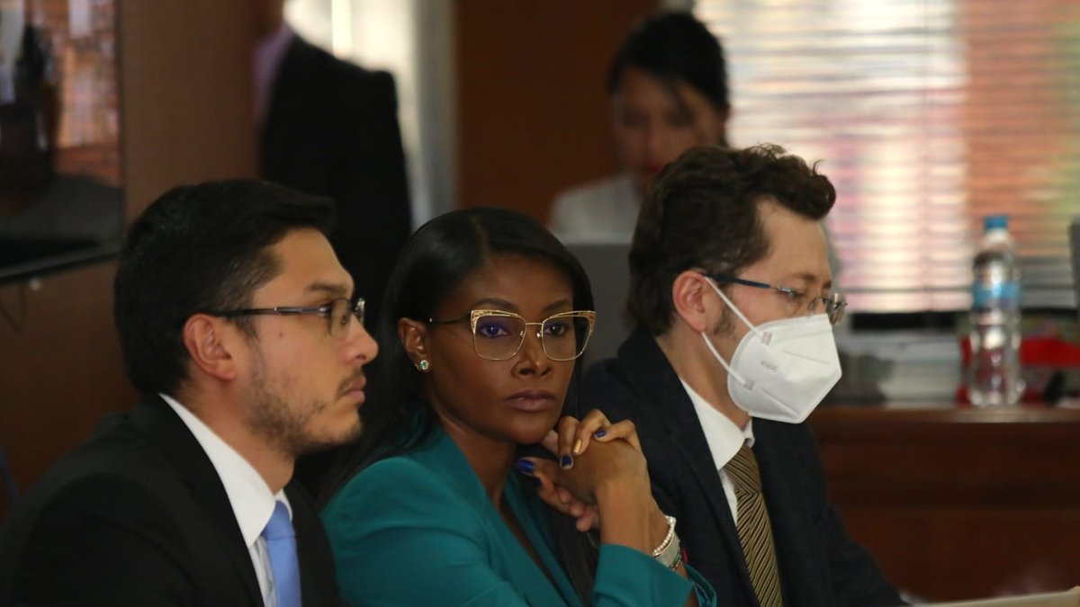 La fiscal Diana Salazar dijo estar concentrada en cumplir con su periodo en la Fiscalía General del Estado.