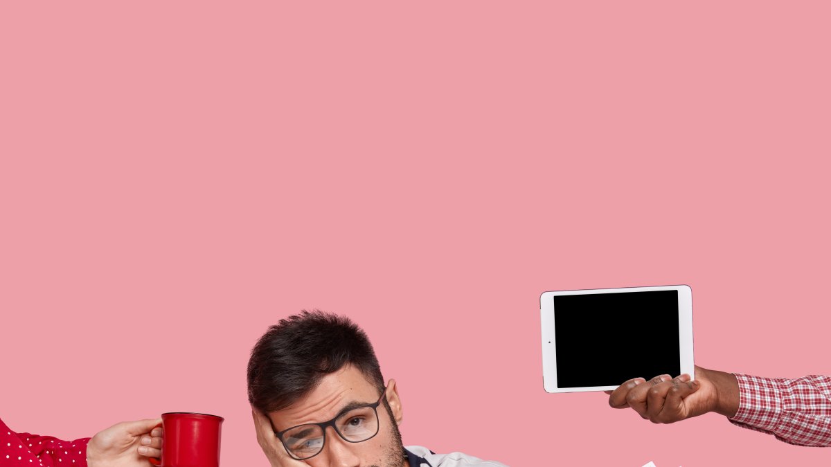 Es fundamental combatir los pensamientos negativos para que no afecten su estado de anímo.