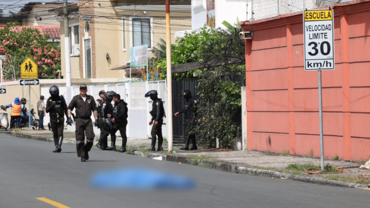 El hecho se registró en las calles Seis de Marzo y Francisco Segura, en el Barrio del Centenario