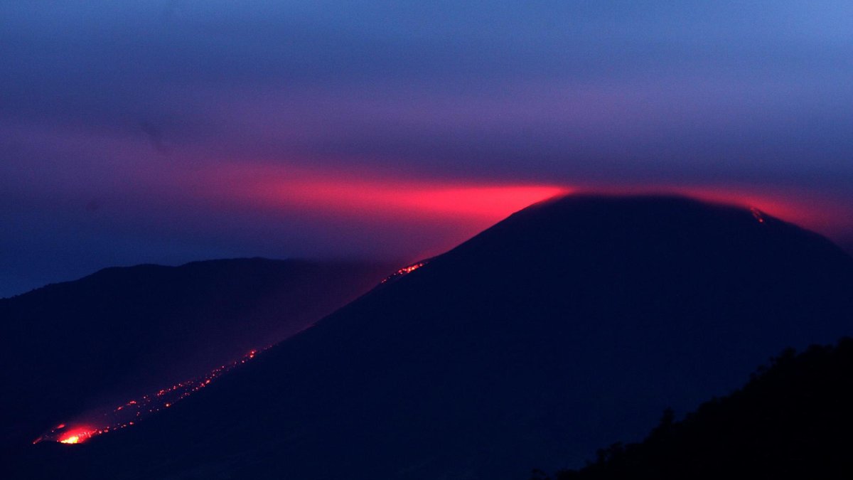 Vista del volcán Reventador, en una fotografía de archivo.